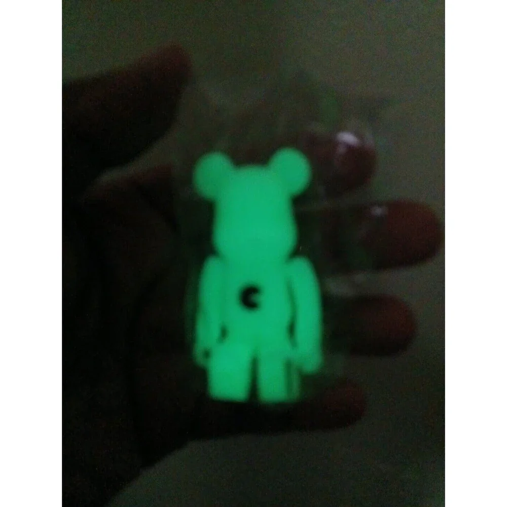 Bearbrick 100% Series 44 Basic C Glow Open Box